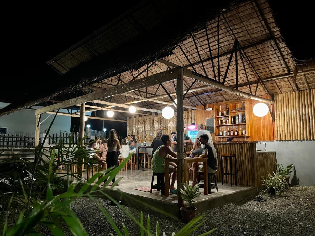 Momo Hostel Moalboal Kültér fotó