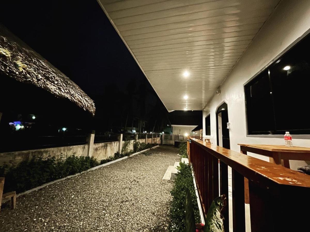 Momo Hostel Moalboal Kültér fotó